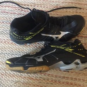 Mizuno Wave Lightning Volleyball shoes size 11